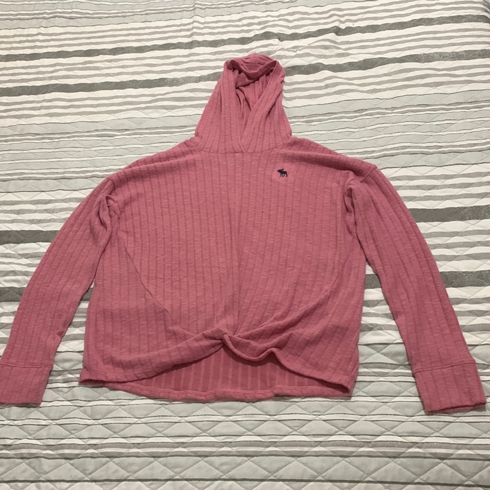 Item: Light sweater